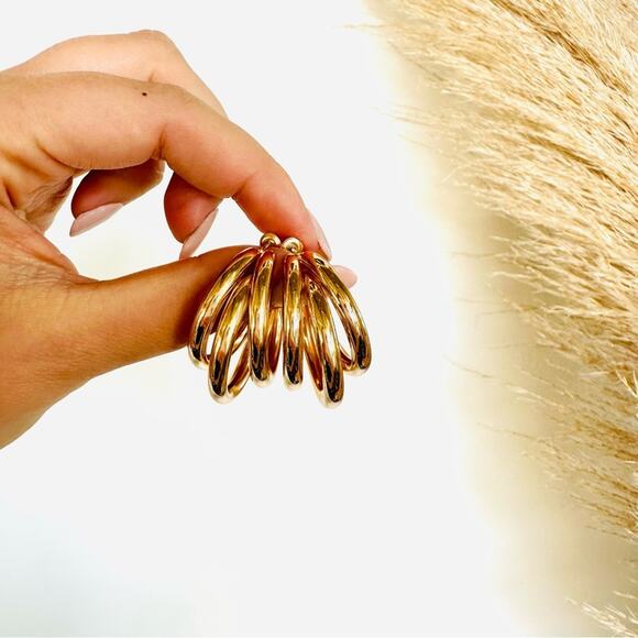 NEW NORDSTROM REVOLVE Trio Triple Slim Band Twisted Hoop Earrings Post Jewelry - Picture 10 of 15